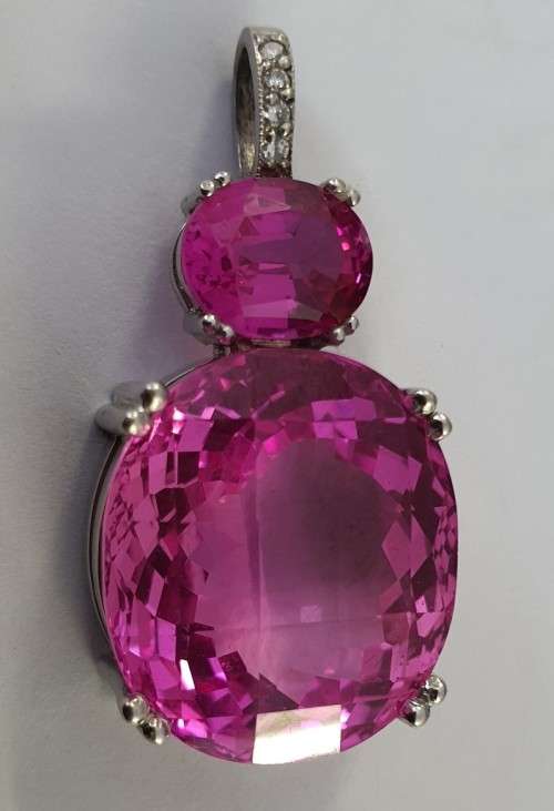 Pink 51ct Topaz Pendant with 3,84 Pink Safire, Set in 14ct White Gold