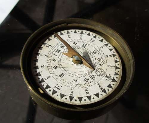 BRASS COMPASS WITH DOMED LID