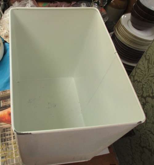 ENAMEL BLACK AND WHITE BIN