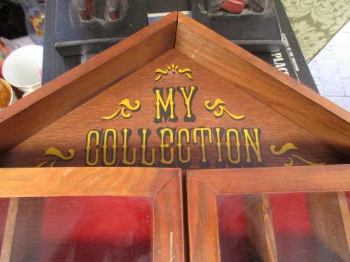 2 DOOR DISPLAY  BOX IN SHAPE OF A HOUSE