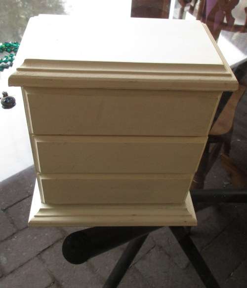 WHITE WOOD 3 DRAWER JEWELLERY BOX
