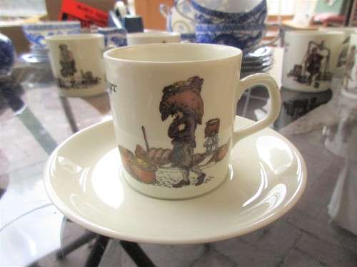 MITTERTEICH PORZELLAN 6 DEMI TASSE COFFEE CUPS AND SAUCERS