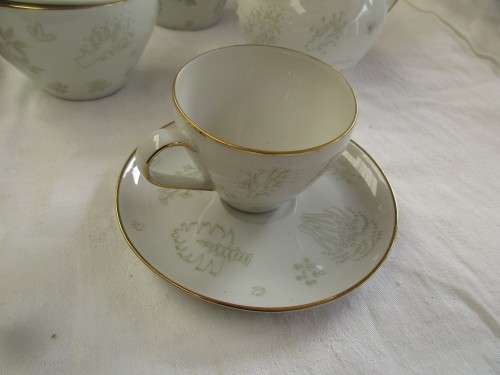 SET DEMI TASSE 5 COFFEE CUPS AND SAUCERS WITH MILK JUG SUGAR BOWL AND COFFEE POT SCHONWALD