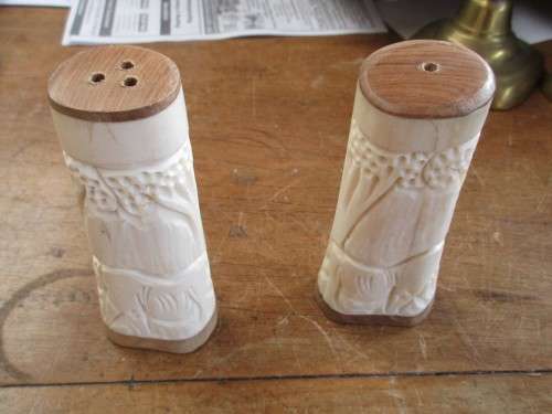 BONE AND WOOD SALT AND PEPPER