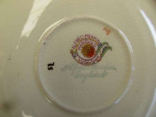 6 ALFRED MEAKIN MARIGOLD CUPS AND SAUCERS