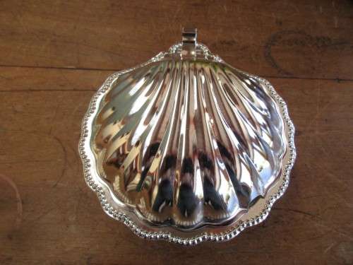 SILVER PLATE SHELL BUTTER DISH WITH KNIFE AND ORIGINAL BOX