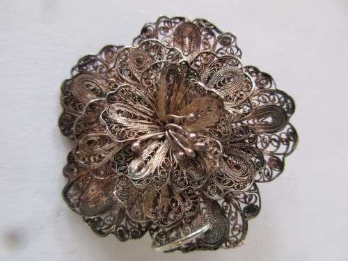 LOVELY ! SILVER FILIGREE FLOWER PENDANT