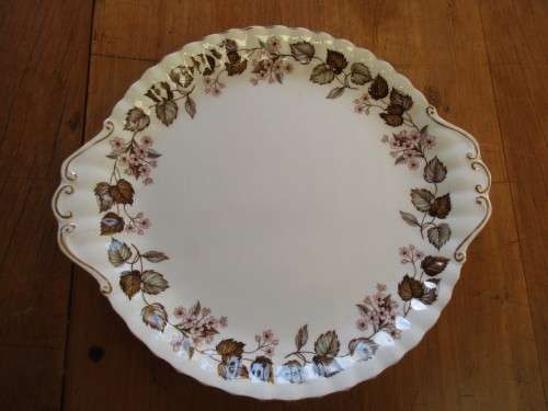 ROYAL ALBERT  LINDEN LEA CAKE PLATE