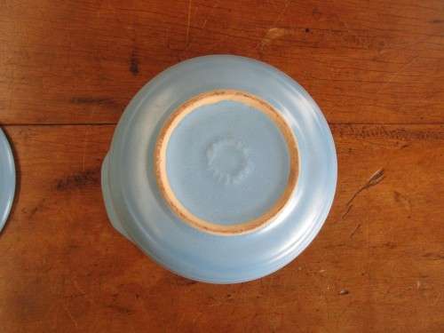 LOVELY BLUE TRATELLI CERAMIC CASSEROLE  DISH WITH LID