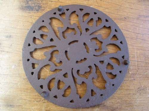 VINTAGE CAST IRON TRIVET