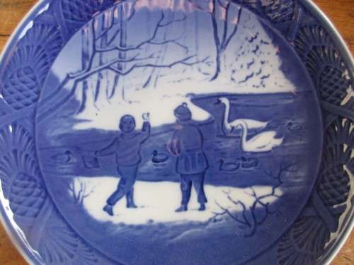 TWO ROYAL COPENHAGEN DISPLAY PLATES CHRISTMAS HOLIDAYS AND WINTERBIRDS