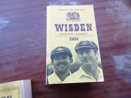 4 WISDEN CRICKETERS ALMANACKS 1996,1981,2015 AND 2004