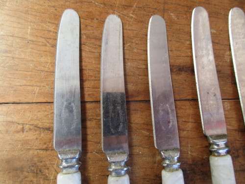 SET 6 COMPOUND AND STAINLESS STEEL SHEFFIELD BUTTER KNIVES