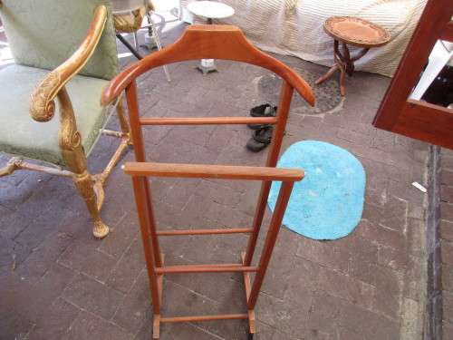 LOVELY WOOD  CLOTHES HORSE ON WHEELS
