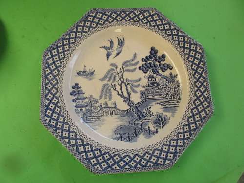 J&G MEAKIN WILLOW IRONSTONE BLUE AND WHITE PLATE