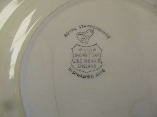 J&G MEAKIN WILLOW IRONSTONE BLUE AND WHITE PLATE
