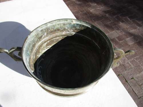 HEAVY BRASS ORIENTAL  URN
