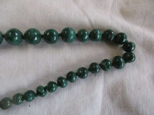 MALACHITE GREEN NECKLACE