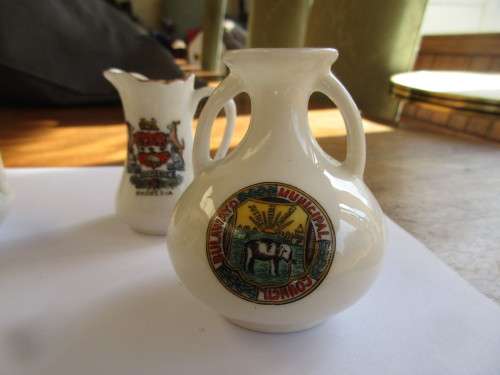 COLLECTION 4  MINIATURE  CHINA URNS AND A JUG