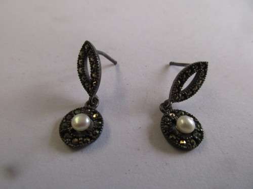 BEAUTIFUL 925  SILVER AND PEARL EARRINGS