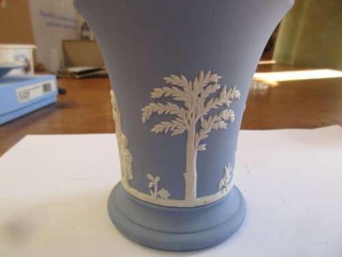 THREE WEDGWOOD ITEMS  A SMALL VASE, AN AMPHORA SHAPE VASE AND A BASALT NUT DISH