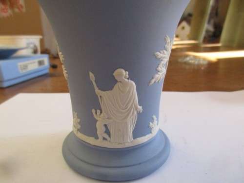 THREE WEDGWOOD ITEMS  A SMALL VASE, AN AMPHORA SHAPE VASE AND A BASALT NUT DISH