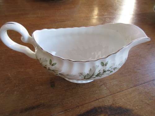 STUNNING JOHNSON BROS DINNER SERVICE FOR 6 SNOWHITE REGENCY  PATTERN