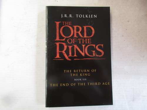 J R TOLKIEN 7 BOOK SET IN SLIP CASE LORD OF THE RINGS 2001