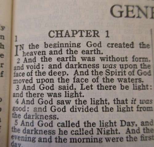 THE HOLY BIBLE CONTAINING THE OLD AND NEW TESTAMENTS KING JAMES VERSION