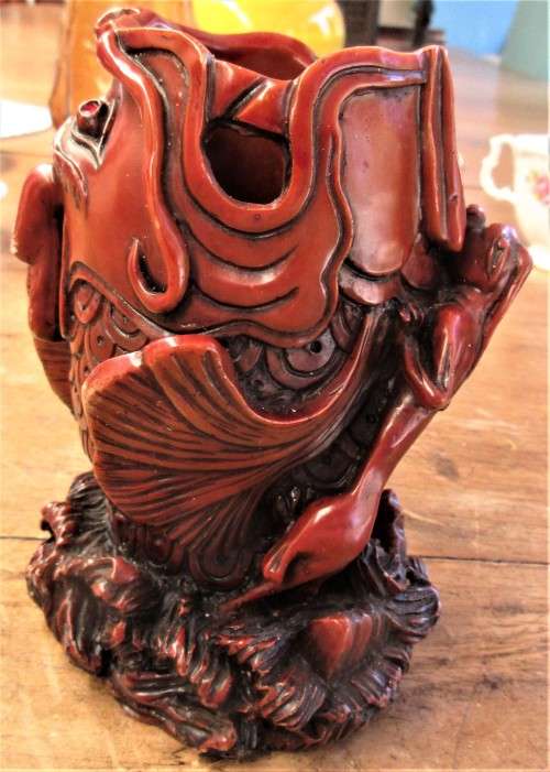 BEAUTIFUL CHINESE RED RESIN  FISH AND DRAGON  VASE
