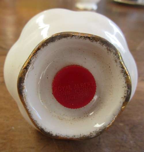ROYAL ALBERT SALT SHAKER AND A SPARE RED CORK (CLEARY MARKED ROYAL ALBERT)