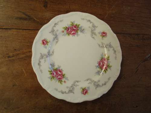 ROYAL ALBERT TRANQUILITY CAKE PLATE