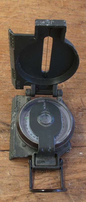 MILITARY COMPASS C1970`S