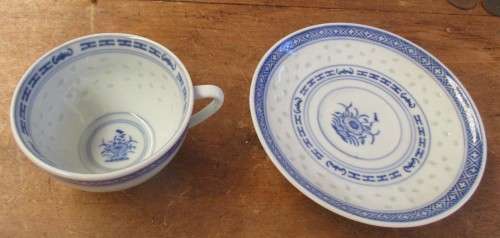6  ZHINGGUO JINGDEZHEN CUPS AND SAUCERS WITH THE DOUBLE BLUE KANGXI CIRCLE  C1970