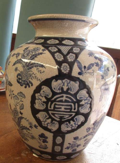 BEAUTIFUL BIG CHINESE  VASE BLUE UNDERGLAZE