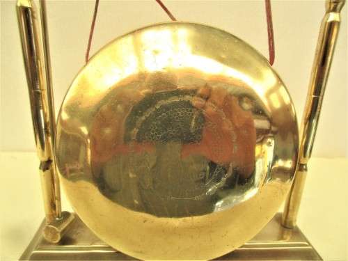 BEAUTIFUL CHINESE PATTERNED  BRASS GONG WITH  BRASS STRIKER