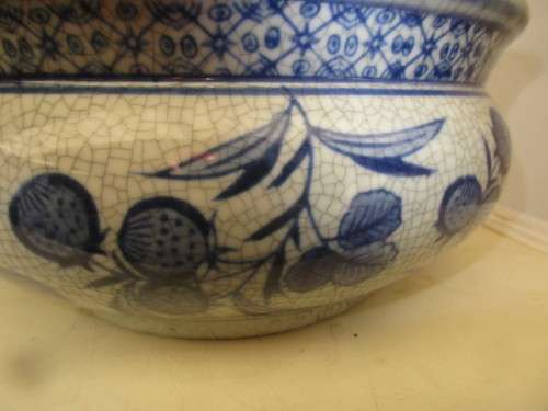 BEAUTIFUL BIG CRACKLE GLAZED BLUE CHINESE BOWL HANDPAINTED