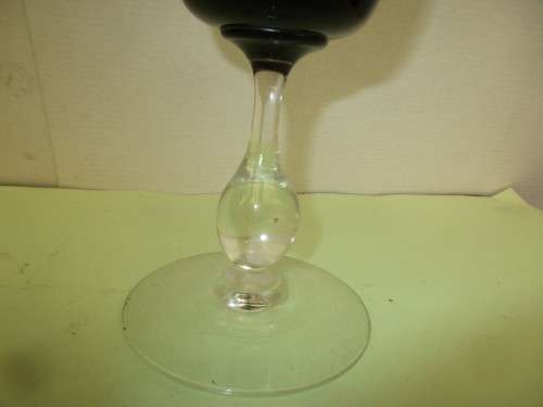 BEAUTIFUL DEEP GRAPE COLOUR  GLASS  VASE