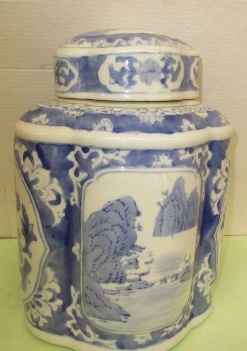 BEAUTIFUL MING BLUE AND WHITE CHINESE TEA CADDY WITH LANDSCAPE AND FLOWERS  HANDPAINTED UNDERGLAZE.