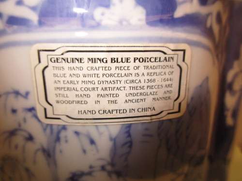 BEAUTIFUL MING BLUE AND WHITE CHINESE TEA CADDY WITH LANDSCAPE AND FLOWERS  HANDPAINTED UNDERGLAZE.