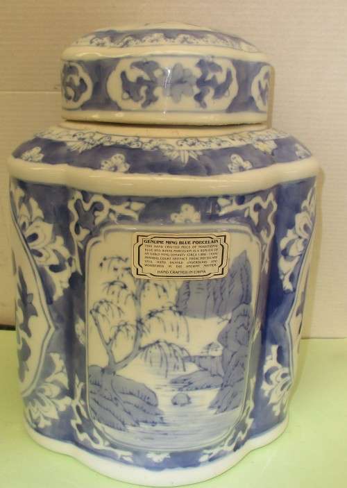 BEAUTIFUL MING BLUE AND WHITE CHINESE TEA CADDY WITH LANDSCAPE AND FLOWERS  HANDPAINTED UNDERGLAZE.