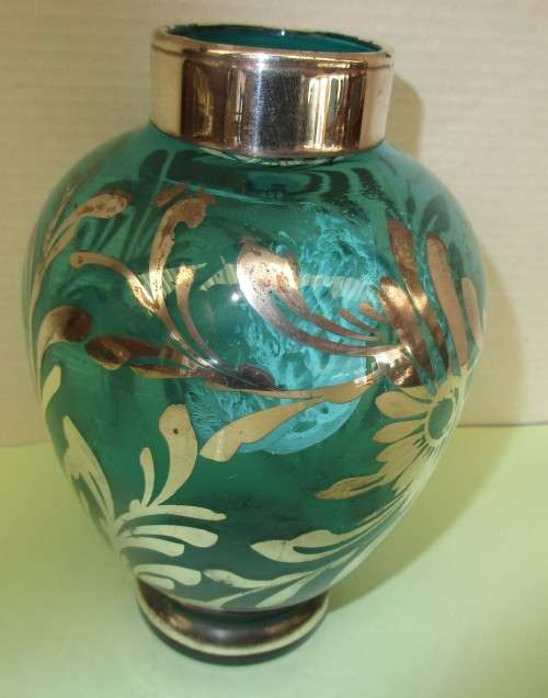 BEAUTIFUL VENETIAN GREEN GLASS VASE WITH SILVER OVERLAY