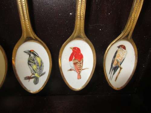 BEAUTIFUL 24 CT JAPANESE ENAMEL BIRD TEASPOONS IN WOOD DISPLAY HOLDER