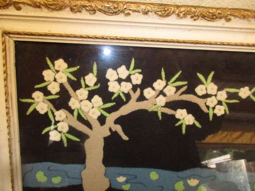 BEAUTIFUL FELT PICTURE OF TWO JAPANESE LADIES RECLINING NEAR A TREE