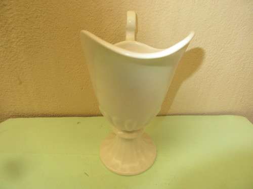 BEAUTIFUL BESWICK HELMET SHAPE JUG MATT WHITE