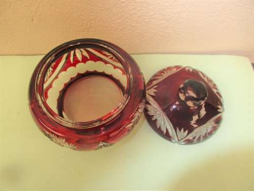 BEAUTIFUL RED CRYSTAL JAR WITH LID  SHARP CUT FLOWERS AND FOLIAGE DESIGN