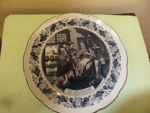 BEAUTIFUL BIG DELFT HOLLAND DE ADVOKAAT DISPLAY  PLATE SERIES NUMBER 1490