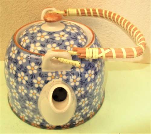 BEAUTIFUL BLUE AND WHITE CHINESE TEAPOT PROBABLY HUA PING TANG ZHI c 1980