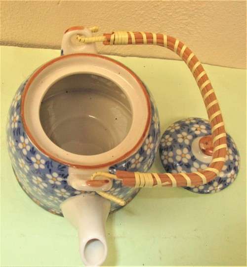BEAUTIFUL BLUE AND WHITE CHINESE TEAPOT PROBABLY HUA PING TANG ZHI c 1980
