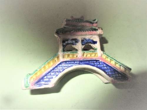 BEAUTIFUL LITTLE CHINESE CERAMIC  MODEL OF A HOUSE